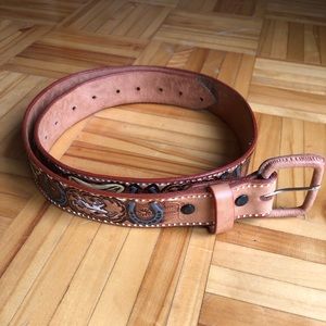 Western St-Tite Festival, Ceinture cuir western